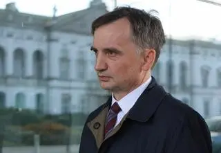 "Założył i kierował zorganizowaną grupą przestępczą". Jest wniosek wobec Ziobry 