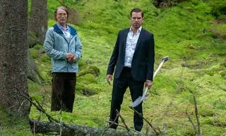 Kadr z filmu "After the Hunt" z Madsem Mikkelsenem (po lewej)