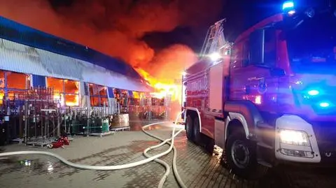 Pożar fabryki okien w Rusocinie pod Pruszczem Gdańskim