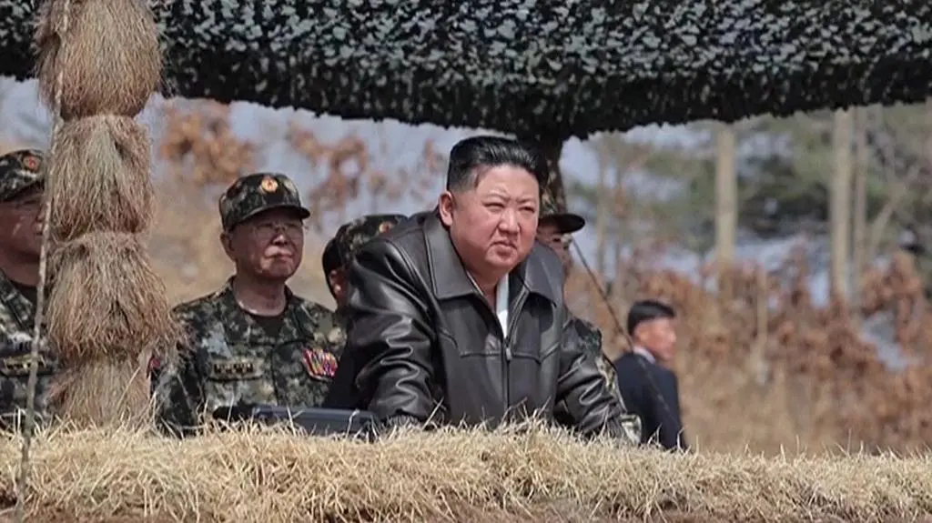Kim Dzong Un w bazie wojskowej