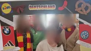 Zdjęcie uczniów wykonane w ramach "Dnia Niemiec"