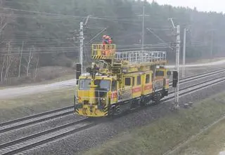 Kolejny incydent na torach. Służby na miejscu, premier publikuje nagranie