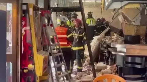 Służby na miejscu wybuchu w kawiarni w Madrycie
