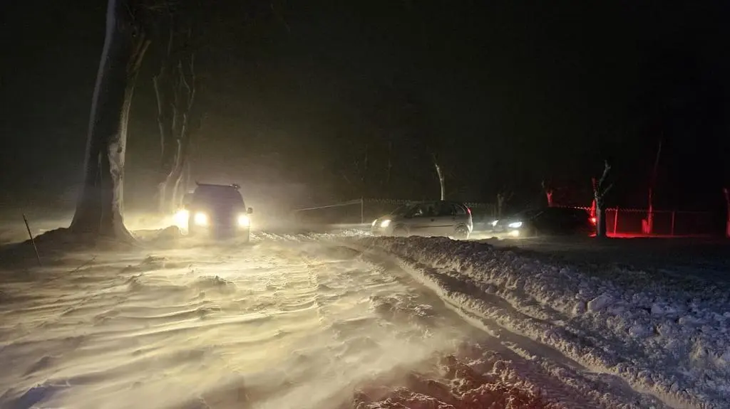 Samochody utknęły na drodze
