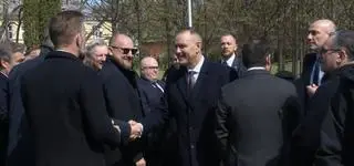 "Żałuje pan?". Nawrocki nie odpowiedział dziennikarce