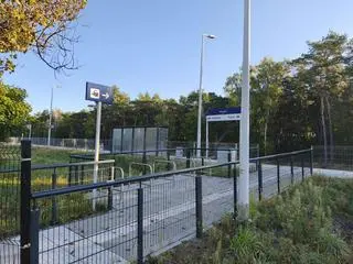 Na nowym przystanku kolejowym Toruń Katarzynka od 2 lat nie zatrzymują się pociągi
