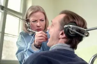 Bożena Dykiel na planie filmu "Nic śmiesznego"  w reżyserii Marka Koterskiego