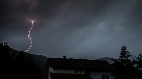 Ostrzeżenia przed nocnymi burzami. Gdzie je wydano