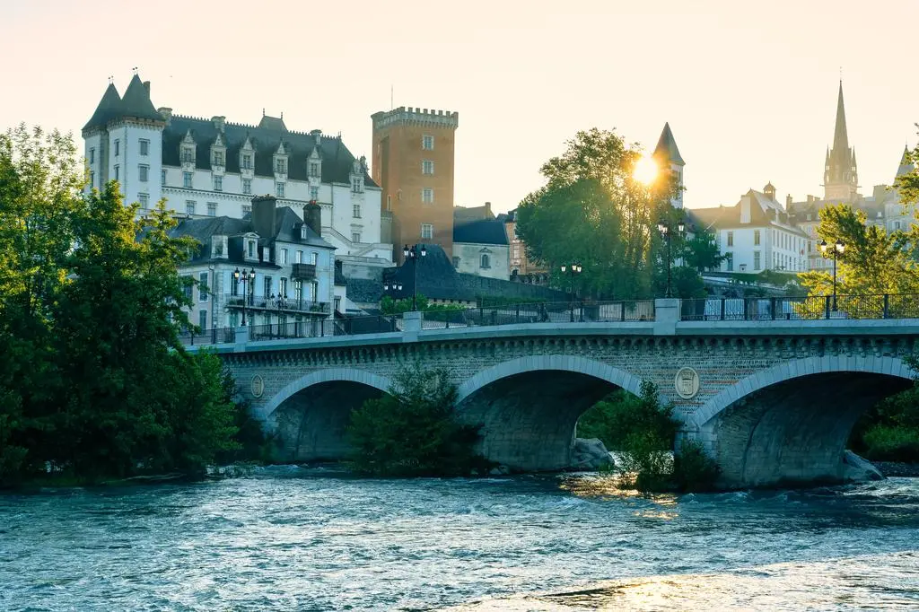 Pau, Francja