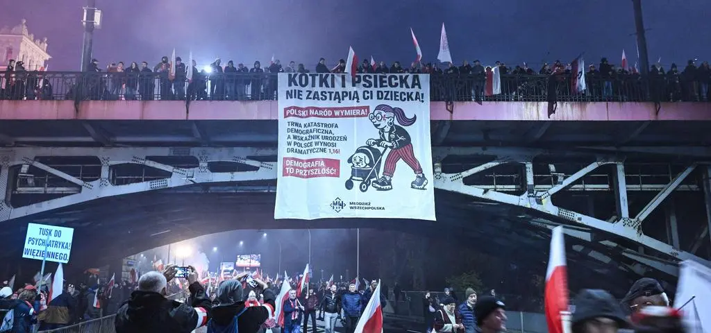 "Mężczyźni zostali gdzieś głęboko w tyle". Dlaczego kobiety rezygnują ze związków?