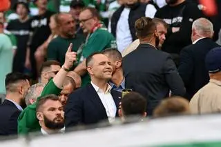 Karol Nawrocki na meczu Lechii Gdańsk z Motorem Lublin