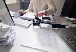Krótszy czas pracy za te same pieniądze. Duże kontrowersje w sprawie listy