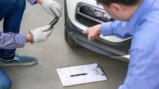 Tysiące złotych za rysę wielkości szpilki. "To maszynka do zarabiania na turystach"