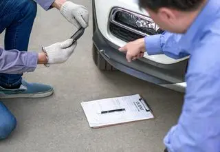 Tysiące złotych za rysę wielkości szpilki. "To maszynka do zarabiania na turystach"