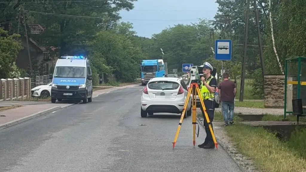 Dwunastolatek potrącony w pobliży przystanku, był reanimowany