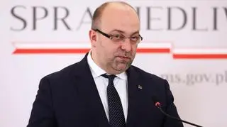 "Natychmiastowa przerwa" Piebiaka. Decyzja Żurka