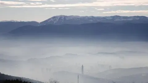 sarajewo smog shutterstock_1270016065