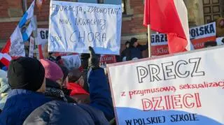 "To chore". Co z ludźmi robi edukacja zdrowotna?