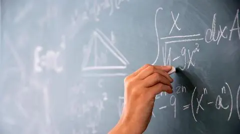 Uczyła matematyki przez 36 lat. "Fałszywa nauczycielka" z zarzutami