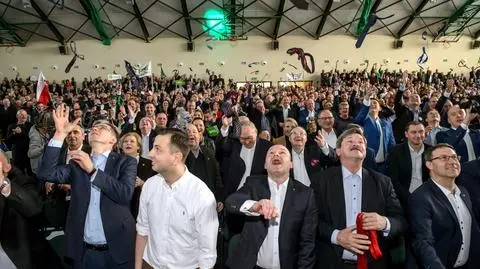 Krawaty ściągamy. Trzy-cztery hop!