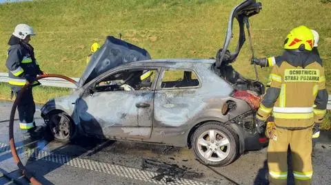 Samochód spłonął na autostradzie A1