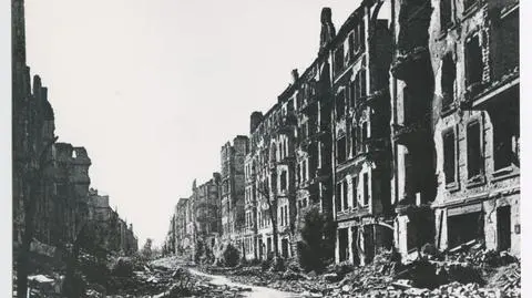 Wrocław zniszczenia 1945 