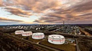 Rosyjska ropa przestała płynąć. Węgry sięgają po strategiczne rezerwy