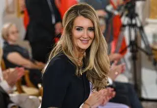 Przyleciała na zaprzysiężenie z polecenia Trumpa. Wspierała go milionami