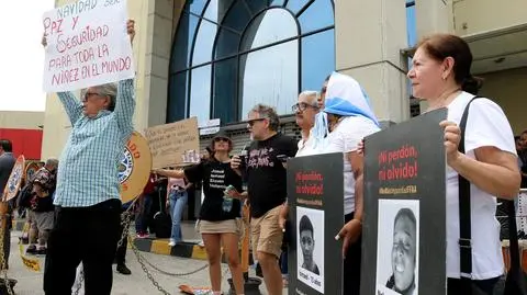 Demonstracja przed sądem w Guayaquil 