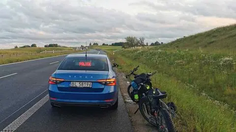 Rowerami jechali pasem awaryjnym drogi ekspresowej