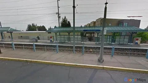 Stacja w Gresham na przedmieściach Portland