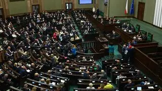 Reakcja Sejmu na reportaże "Czarno na białym". Pytania do szefa kancelarii