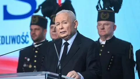 Jarosław Kaczyński podczas konferencji prasowej 4.12.