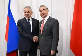 Tuż przed przylotem delegacji z USA Rosja zaprosiła kogoś jeszcze