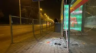 Do zdarzenia doszło na przystanku tramwajowym przy ulicy Pomorskiej w Łodzi
