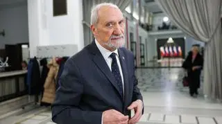 Prokuratura chce uchylić Macierewiczowi immunitet. "Liczę, że to dopiero początek"