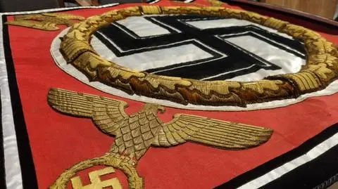 Odkryli osobisty sztandar Adolfa Hitlera. To unikat na skalę światową. I kłopot
