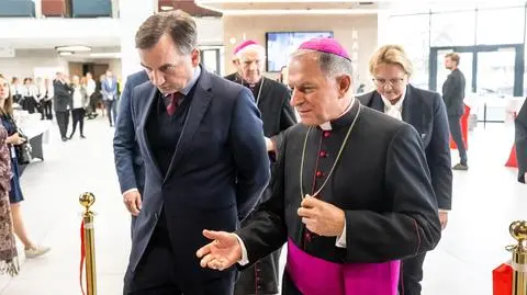 Specjalny zespół bada decyzję prokuratury w sprawie milionów z archidiecezji lwowskiej