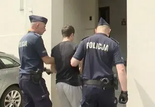 Zaatakowany scyzorykiem, pobity, skopany i potrącony autem. 18-latek nie żyje