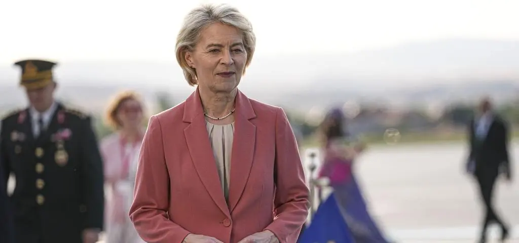 "UE chce skonfiskować prywatne oszczędności obywateli". To nie tak