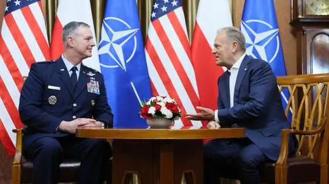 Gen. Alexus Grynkewich i Donald Tusk