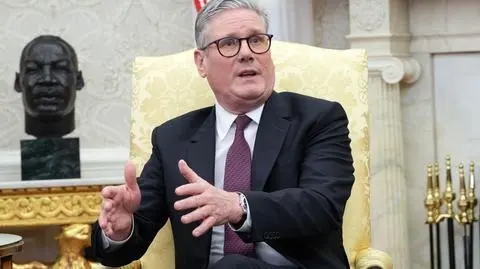 Keir Starmer przekazał Donaldowi Trumpowi list od króla Karola III z zaproszeniem do Wielkiej Brytanii