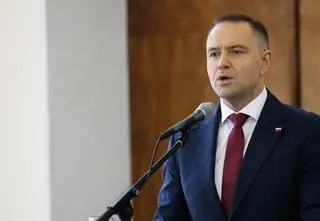 Sikorski "uprzejmie informuje" Nawrockiego po jego wykładzie