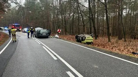 Zderzenie trzech samochodów w Ryczówku pod Olkuszem