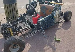 "Pędził chodnikiem i ścieżką rowerową samodzielnie skonstruowanym pojazdem"