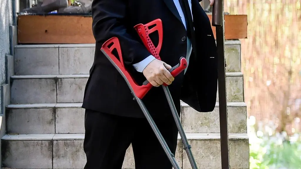 Sellin: Kaczyński ma problem tylko z kolanem
