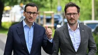 Morawiecki "zdeterminowany" i co dalej? Buda: trwają rozmowy, żeby to wygładzić