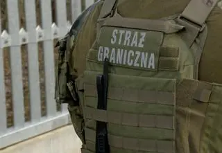 Mieli przerzucać migrantów przez granicę. Przed sądem stanie 14 osób