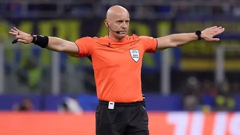 To nie był "spacerek" dla Marciniaka. Wszystkie sporne sytuacje z meczu Inter - Barcelona