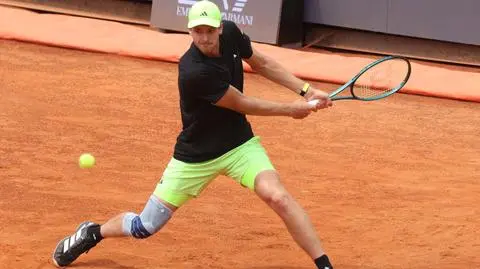 Wielkie emocje i zmarnowana szansa Hurkacza. Historyczny tytuł Djokovicia